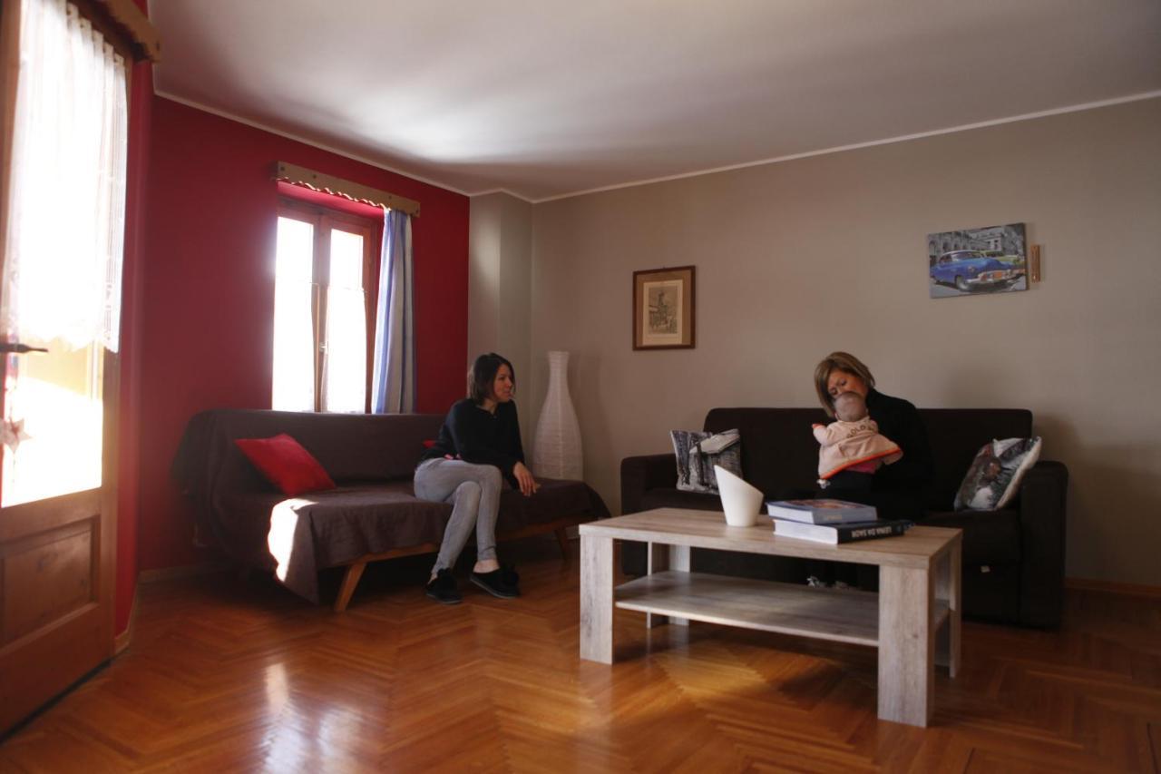 Marilena - The Little Apartment *